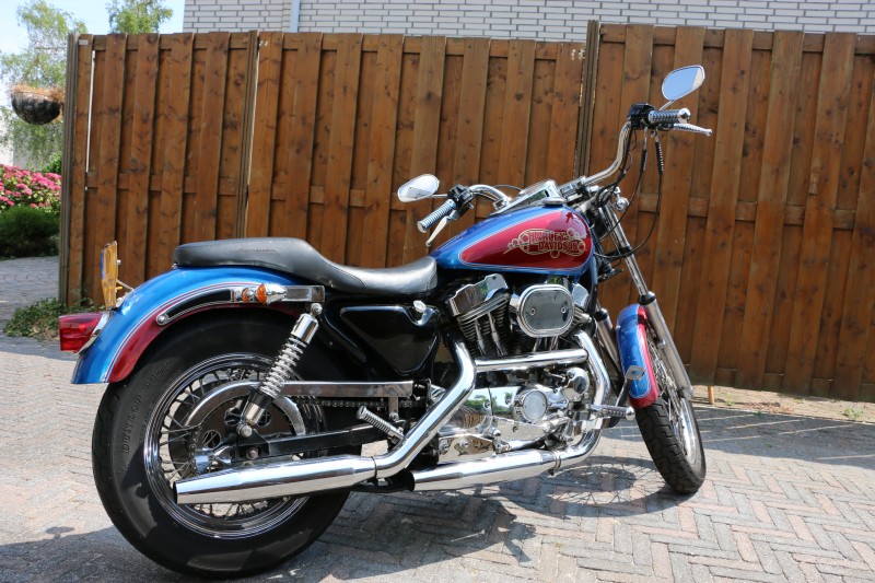 XLH 883 SPORTSTER HUGGER uit 1986 - 1