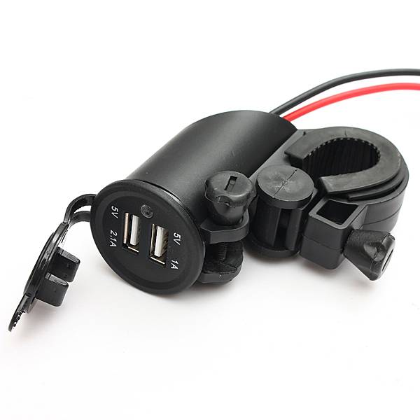 usb-oplader-sigarettenaansteker-voor-de-motor.jpg