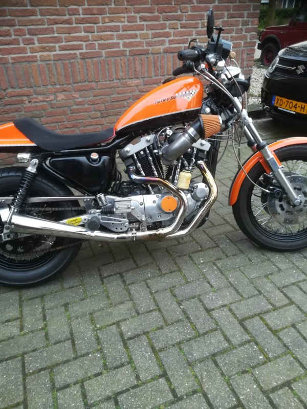 Nou,dit is het dus geworden,eerste 2000km zitten erop,olie zuipen doet ie nie meer en hij is een stukkie sneller geworden. Dik tevreden zo.