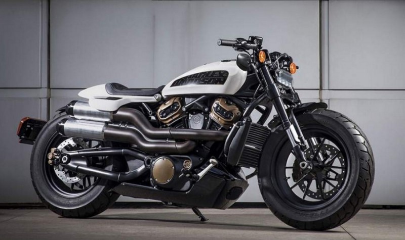 Harley-Davidson-Custom-1250.jpg